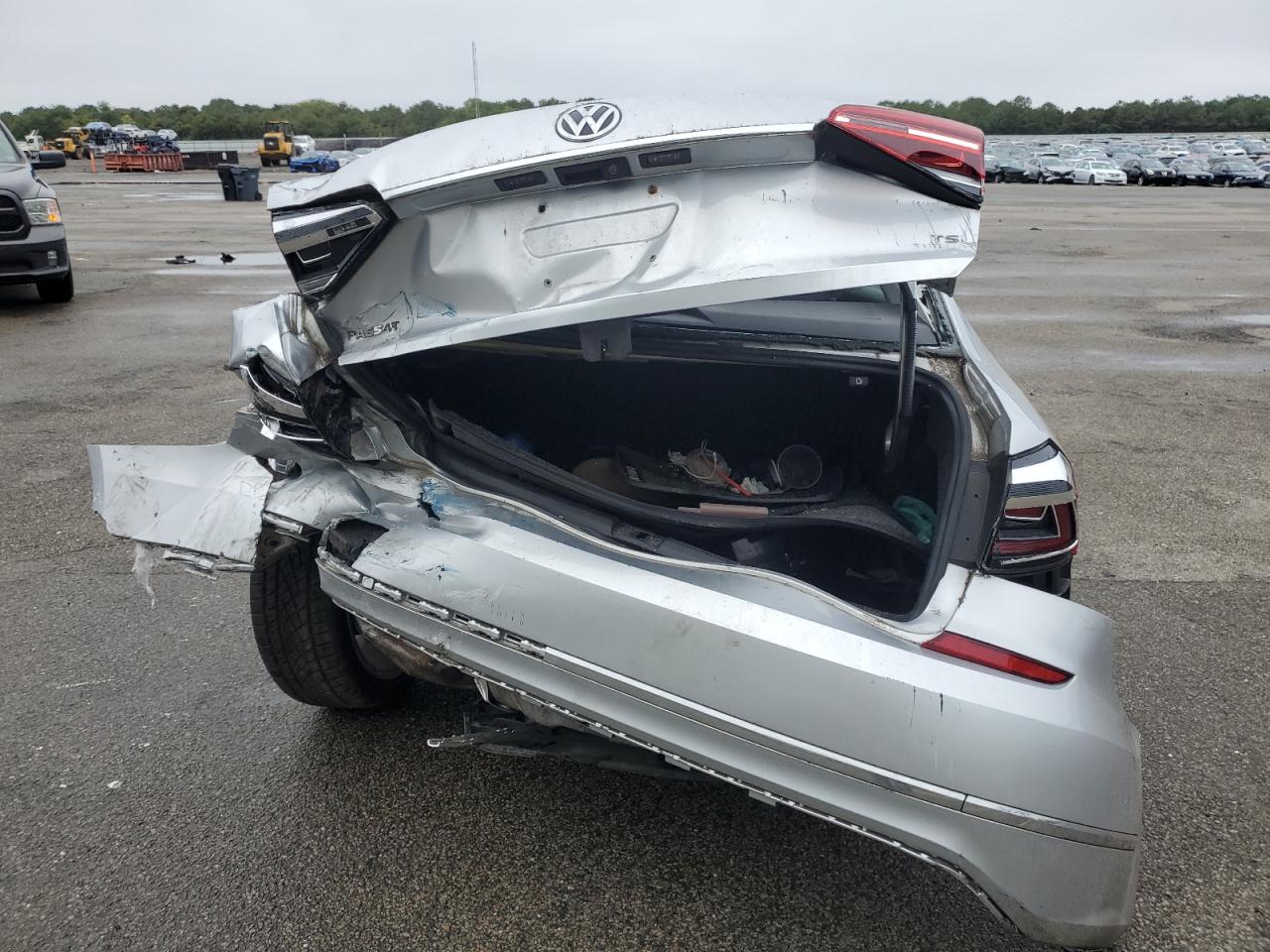 2017 Volkswagen Passat R-Line VIN: 1VWDT7A30HC044999 Lot: 82142795