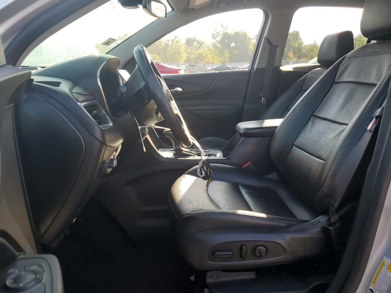 2020 Chevrolet Equinox Premier VIN: 2GNAXNEV2L6227808 Lot: 81941625