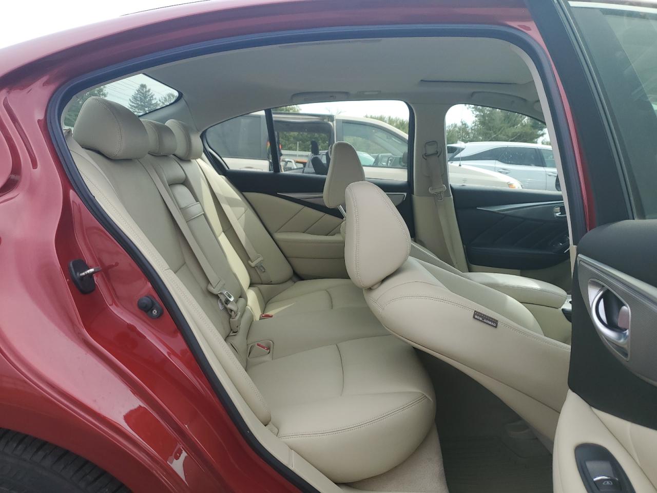 2015 Infiniti Q50 Base VIN: JN1BV7AR5FM397015 Lot: 84419385