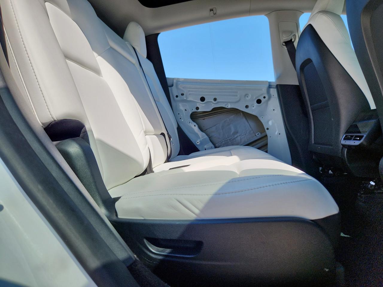 2024 Tesla Model Y VIN: 7SAYGAEE0RF062444 Lot: 70817075