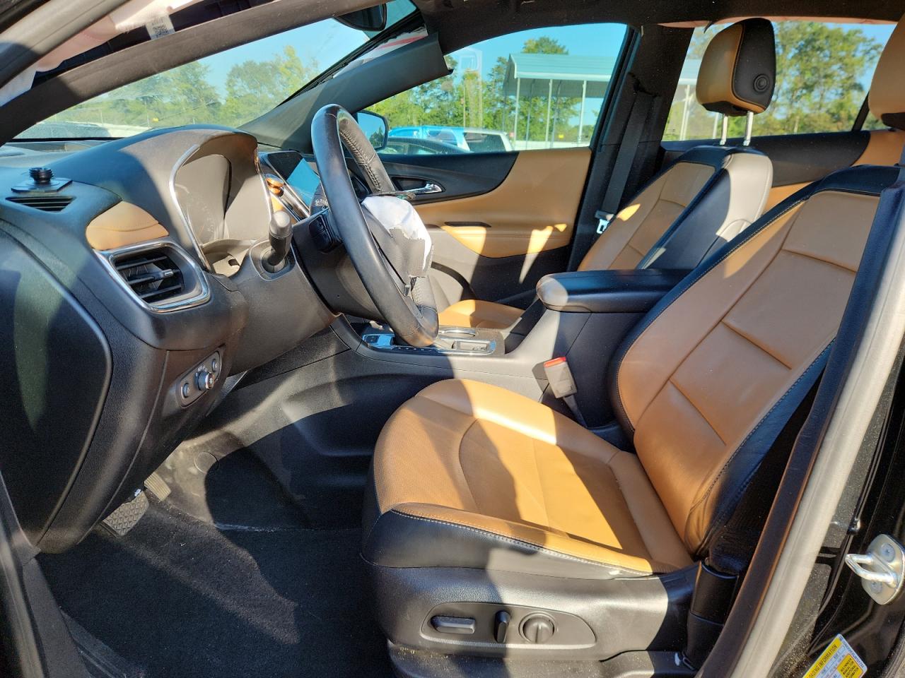 2018 Chevrolet Equinox Premier VIN: 2GNAXWEX5J6151733 Lot: 80265665