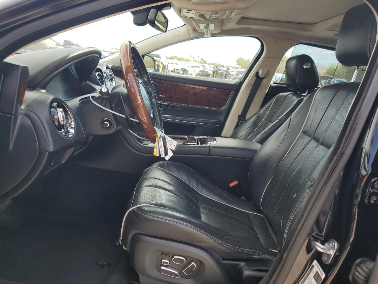 2015 Jaguar Xjl Portfolio VIN: SAJWA2GZ7F8V90426 Lot: 81521665