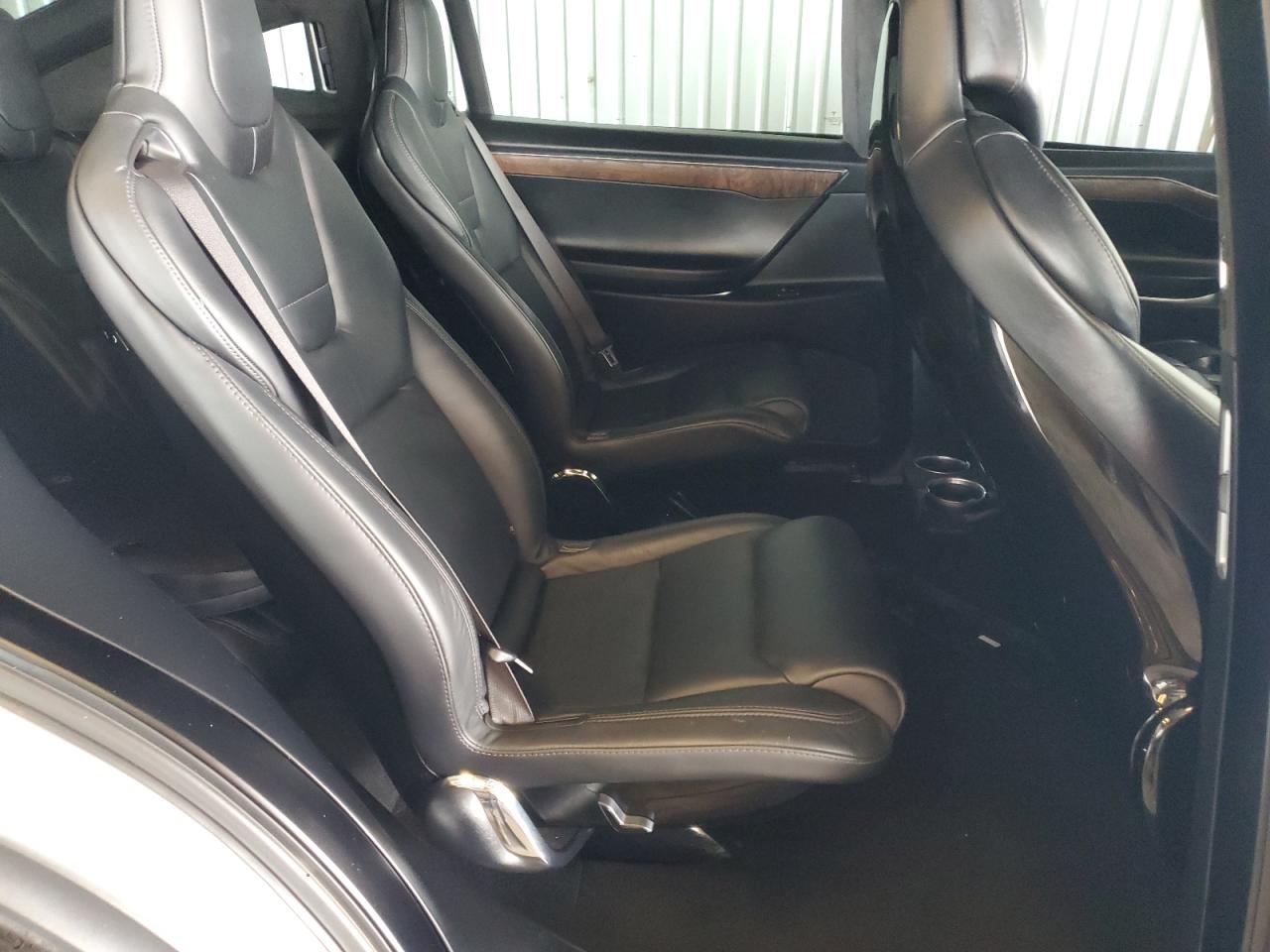 2017 Tesla Model X VIN: 5YJXCBE24HF044611 Lot: 72094995