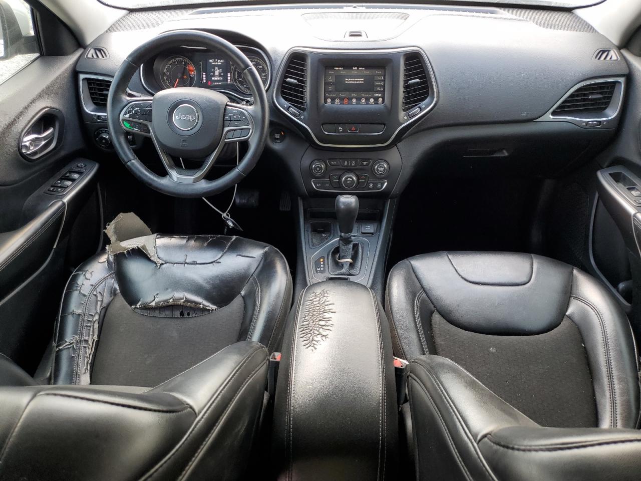 2019 Jeep Cherokee Latitude Plus VIN: 1C4PJLLX0KD353677 Lot: 80169455