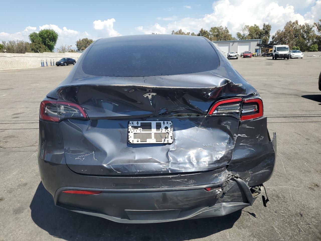 2022 Tesla Model Y VIN: 7SAYGDEFXNF337046 Lot: 71619905
