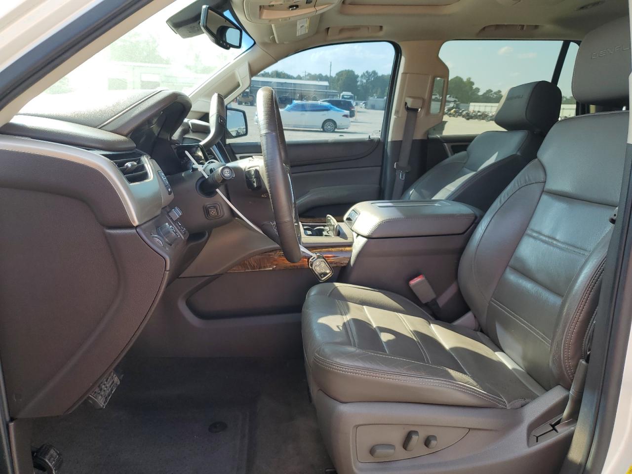 2015 GMC Yukon Denali VIN: 1GKS1CKJ3FR742415 Lot: 81098515