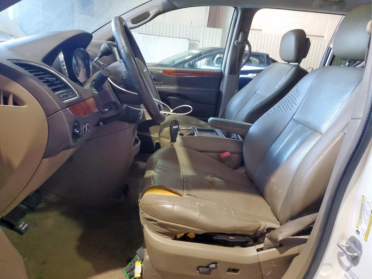 2012 Chrysler Town & Country Touring L VIN: 2C4RC1CG9CR383881 Lot: 81635615