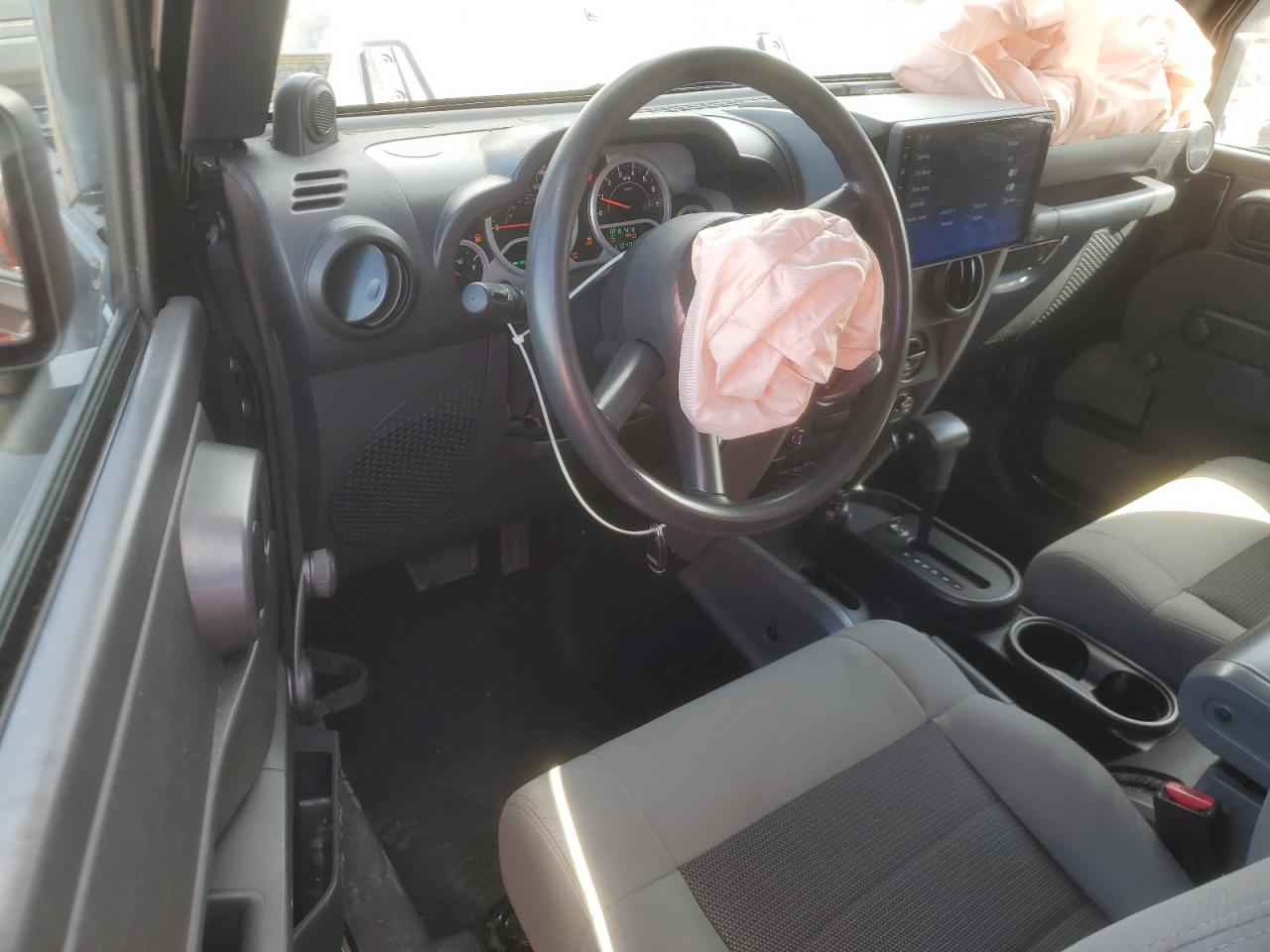 2010 Jeep Wrangler Sport VIN: 1J4AA2D13AL111104 Lot: 84287605