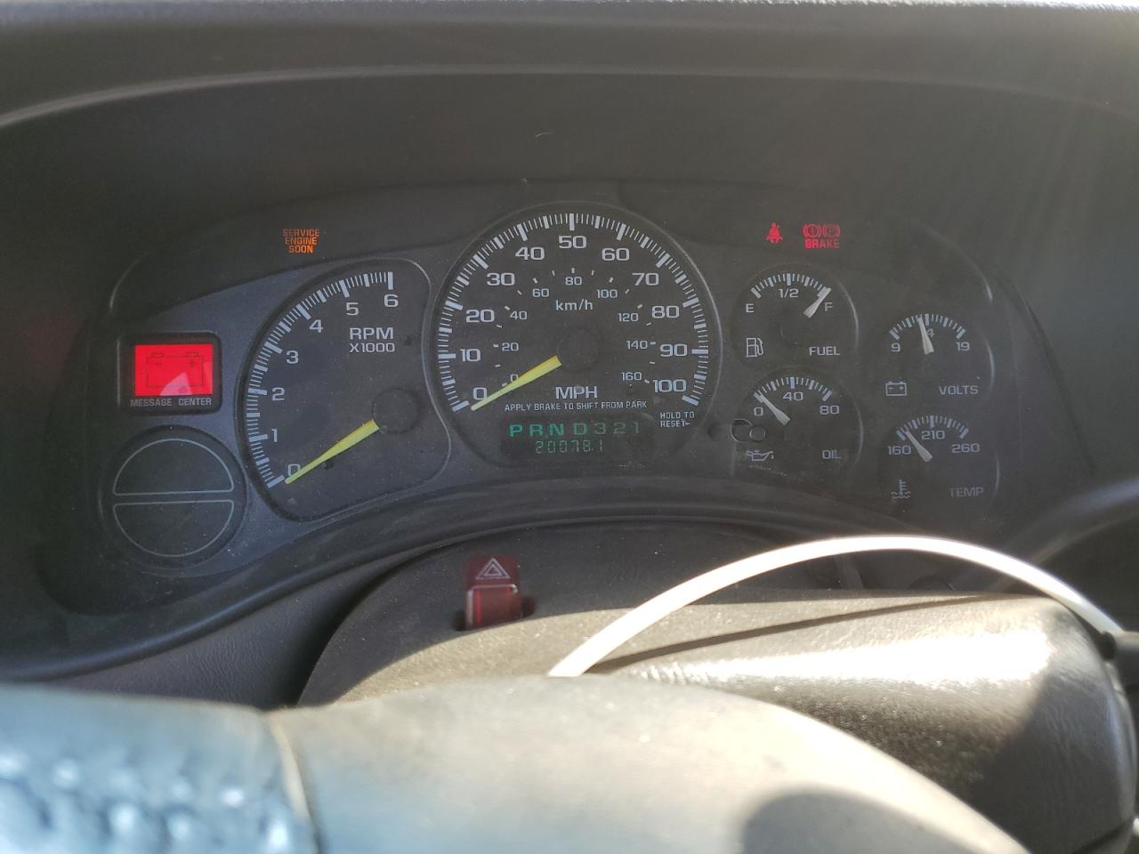 2000 Chevrolet Suburban C1500 VIN: 3GNEC16T9YG195275 Lot: 81143735