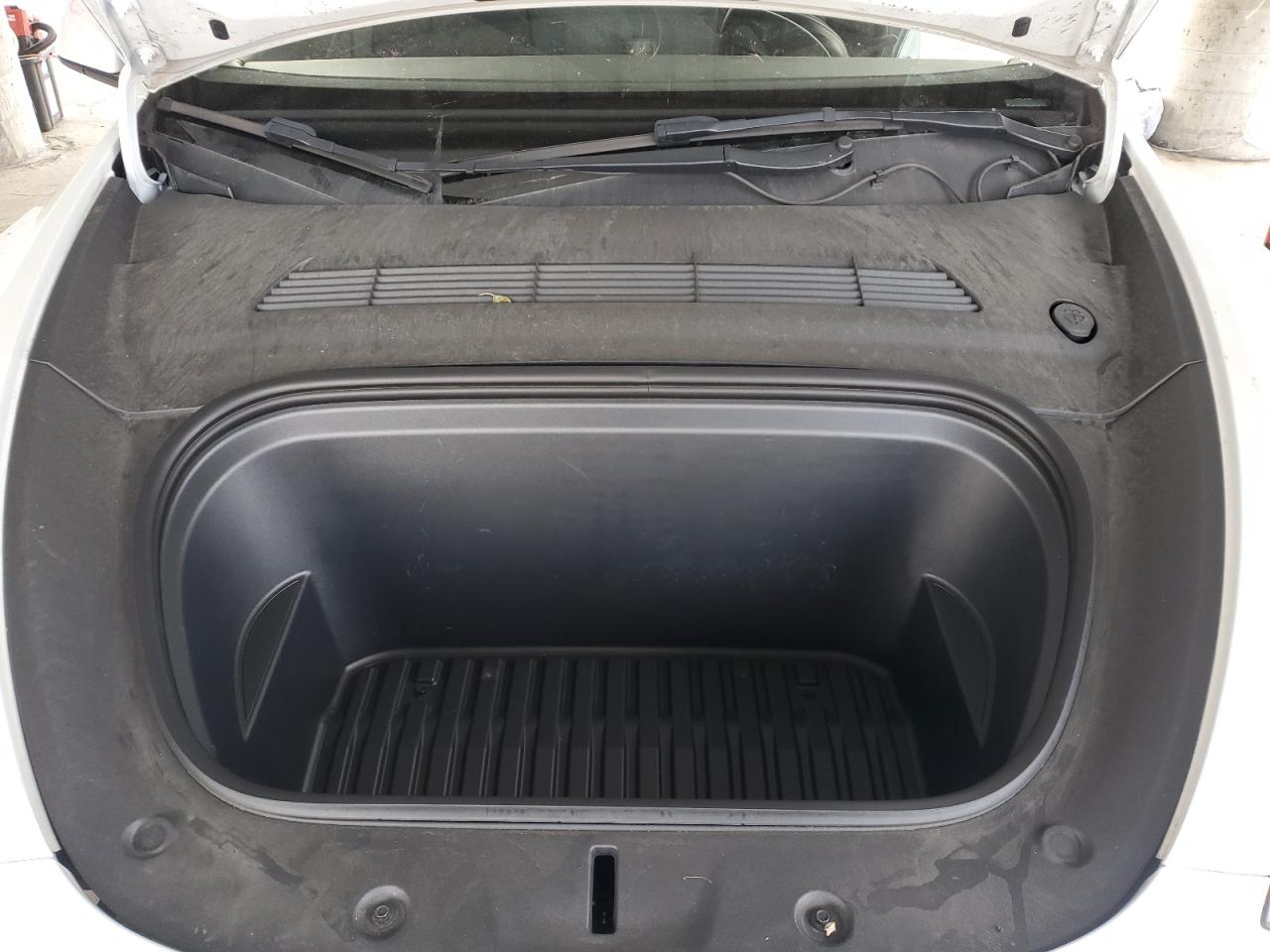 2022 Tesla Model Y VIN: 7SAYGDEF0NF487098 Lot: 80744715