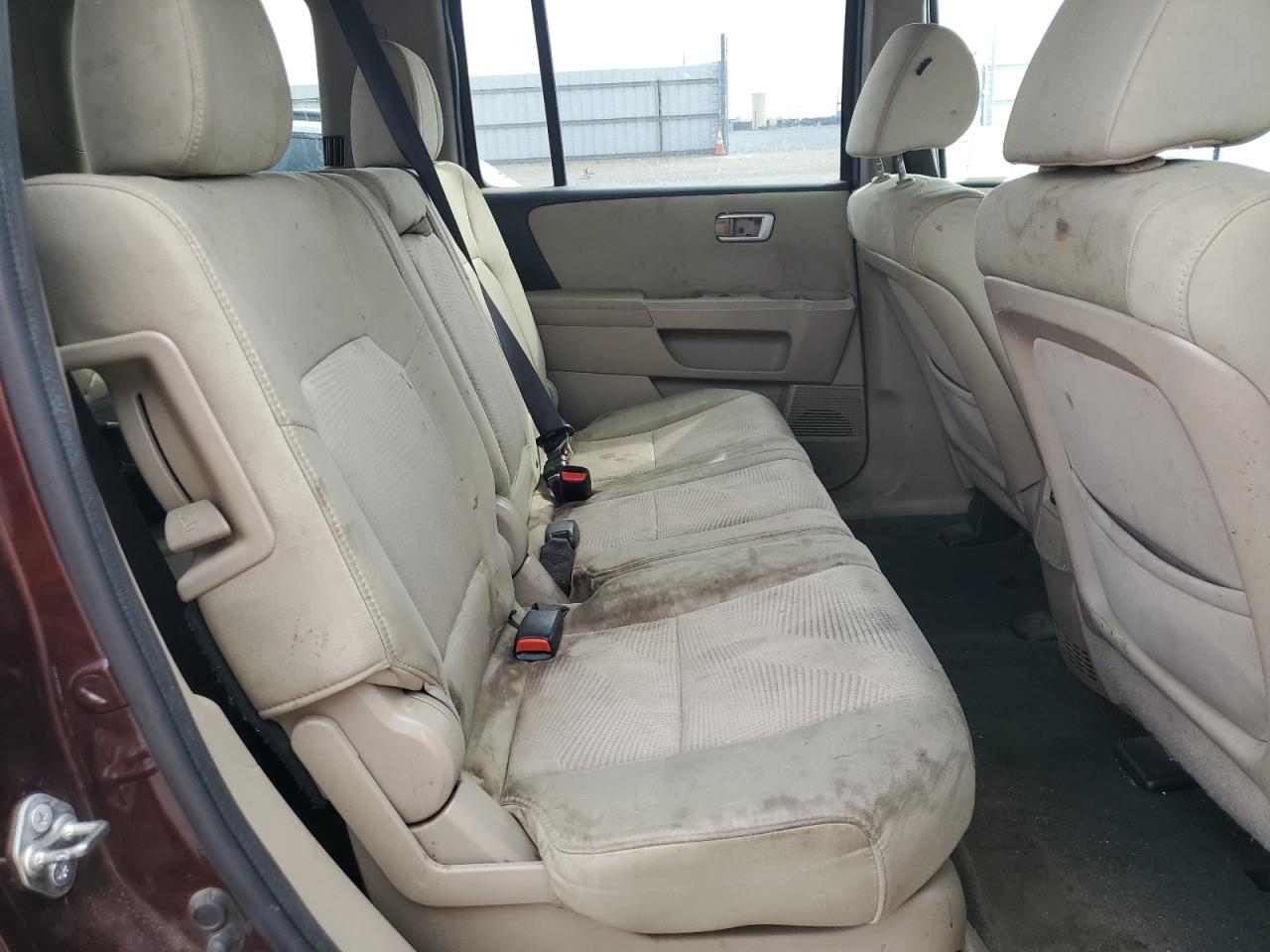 2015 Honda Pilot Lx VIN: 5FNYF3H27FB027537 Lot: 69251235