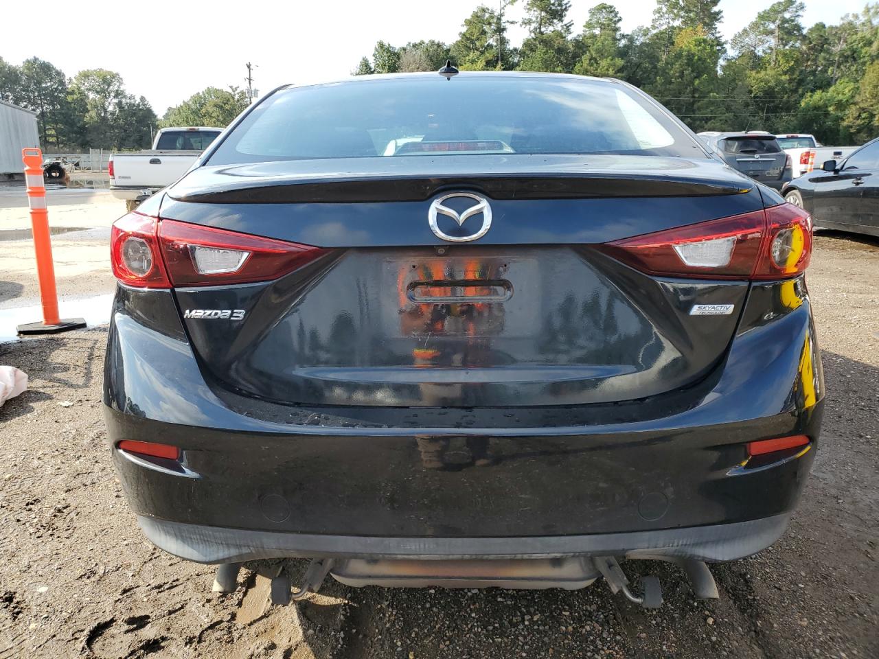 2015 Mazda 3 Touring VIN: 3MZBM1V72FM180738 Lot: 82169295
