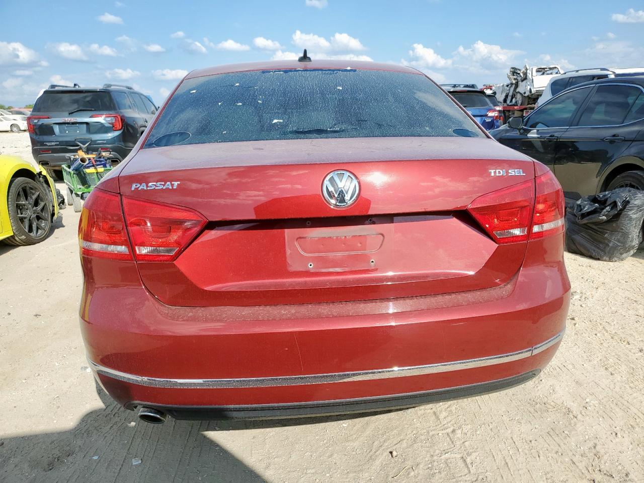 2015 Volkswagen Passat Sel VIN: 1VWCV7A33FC025947 Lot: 82161015