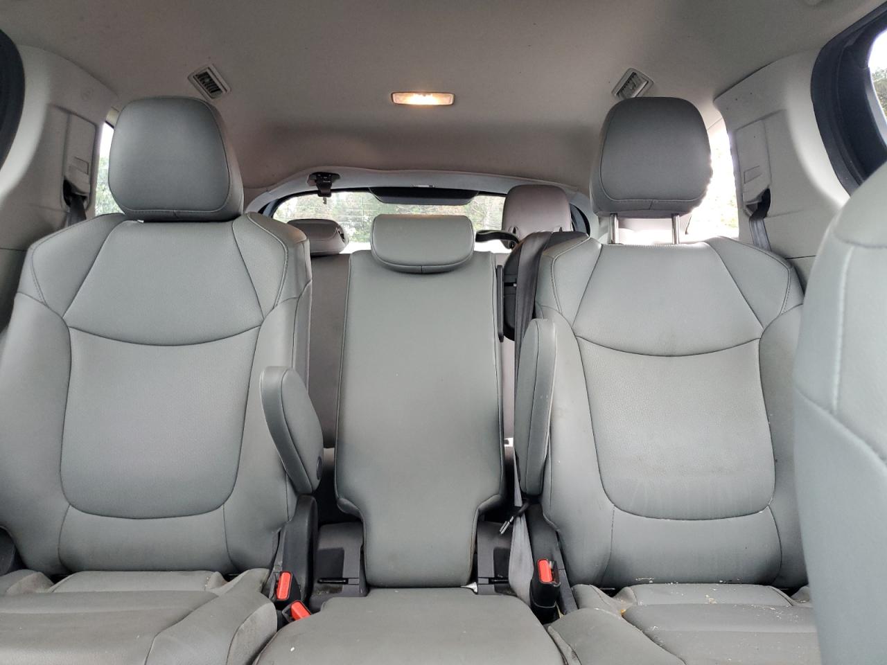 2021 Toyota Sienna Xle VIN: 5TDYRKEC3MS027493 Lot: 83945605
