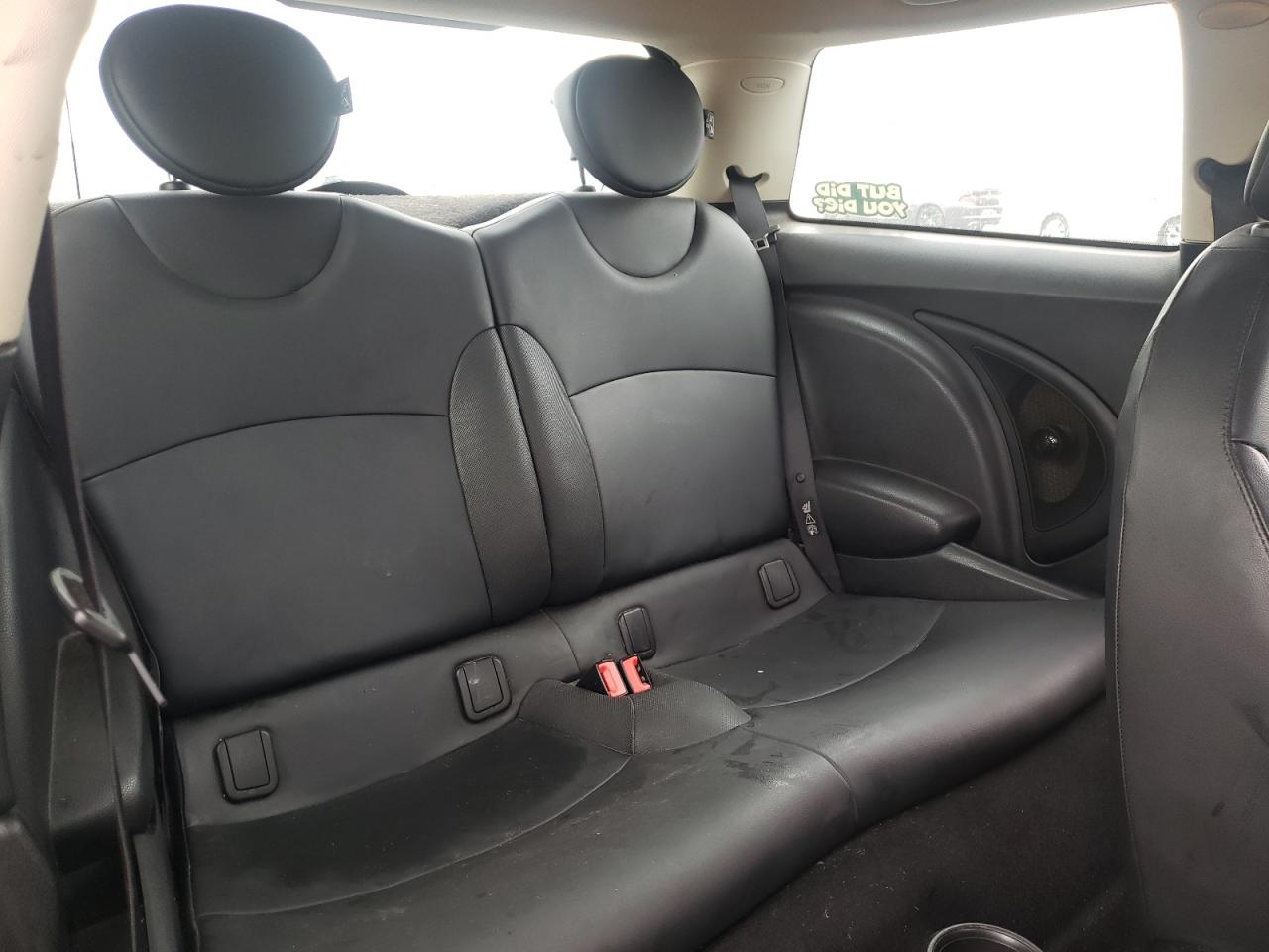 2011 Mini Cooper VIN: WMWSU3C56BT182808 Lot: 81866895