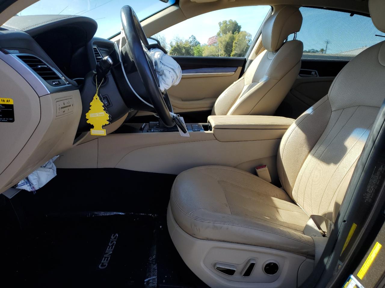 2016 Hyundai Genesis 3.8L VIN: KMHGN4JE2GU128577 Lot: 71668995