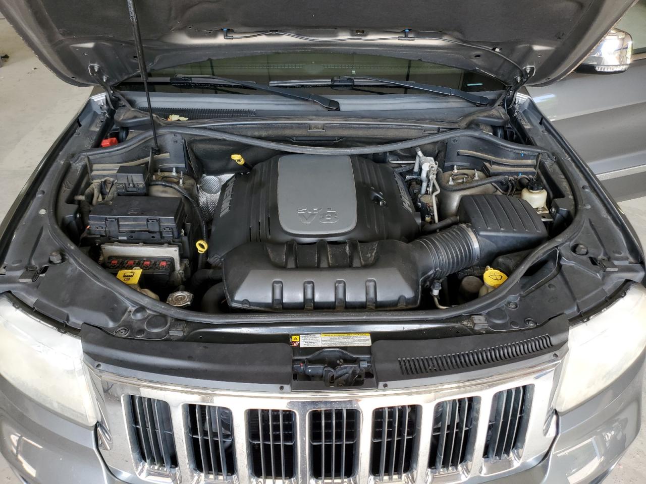 2011 Jeep Grand Cherokee Limited VIN: 1J4RR5GT1BC586617 Lot: 81844345