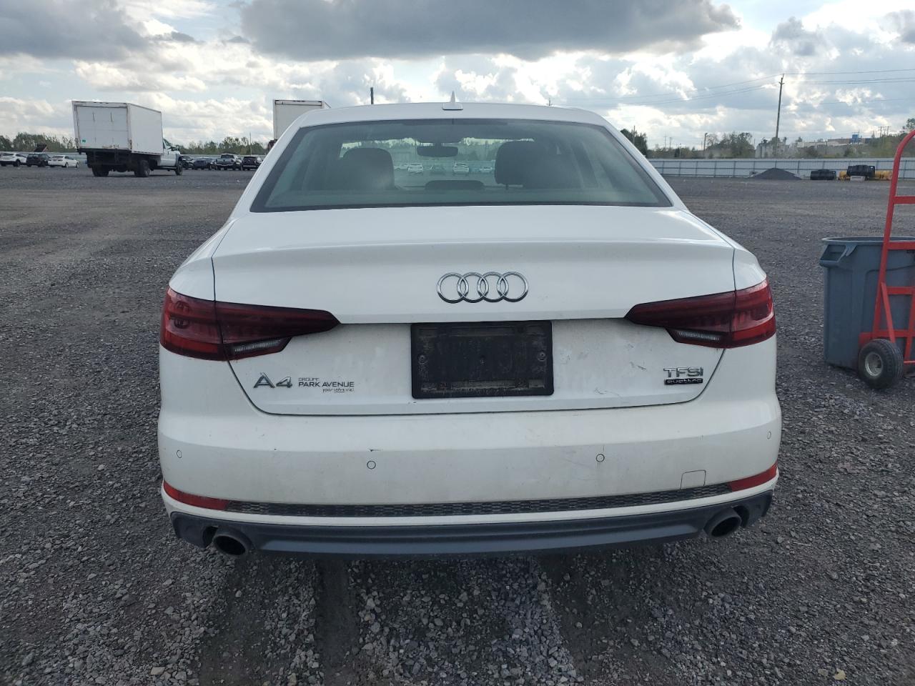 2018 Audi A4 Komfort VIN: WAUANAF42JN008561 Lot: 84459535