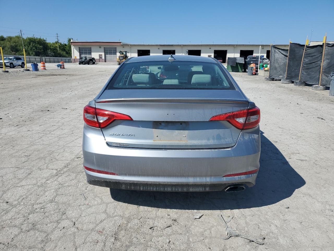 2015 Hyundai Sonata Se VIN: 5NPE24AF7FH235646 Lot: 71197295