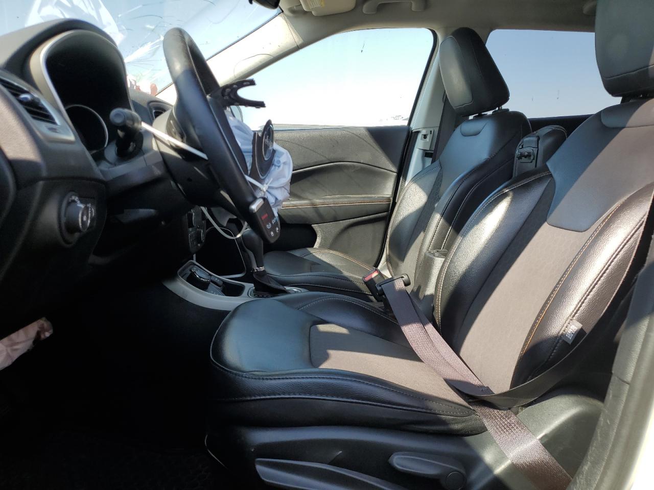 2019 Jeep Compass Latitude VIN: 3C4NJDBB7KT787057 Lot: 72096515