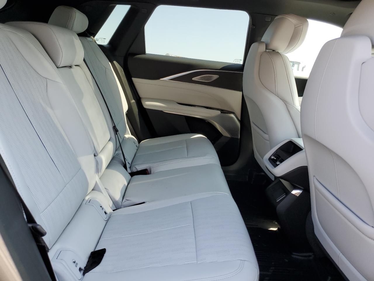 2024 Cadillac Lyriq Luxury VIN: 1GYKPRRLXRZ111549 Lot: 80363495