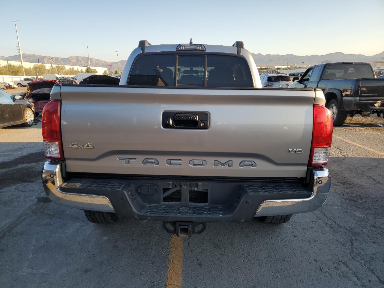 2017 Toyota Tacoma Double Cab VIN: 3TMCZ5AN1HM049565 Lot: 80009005