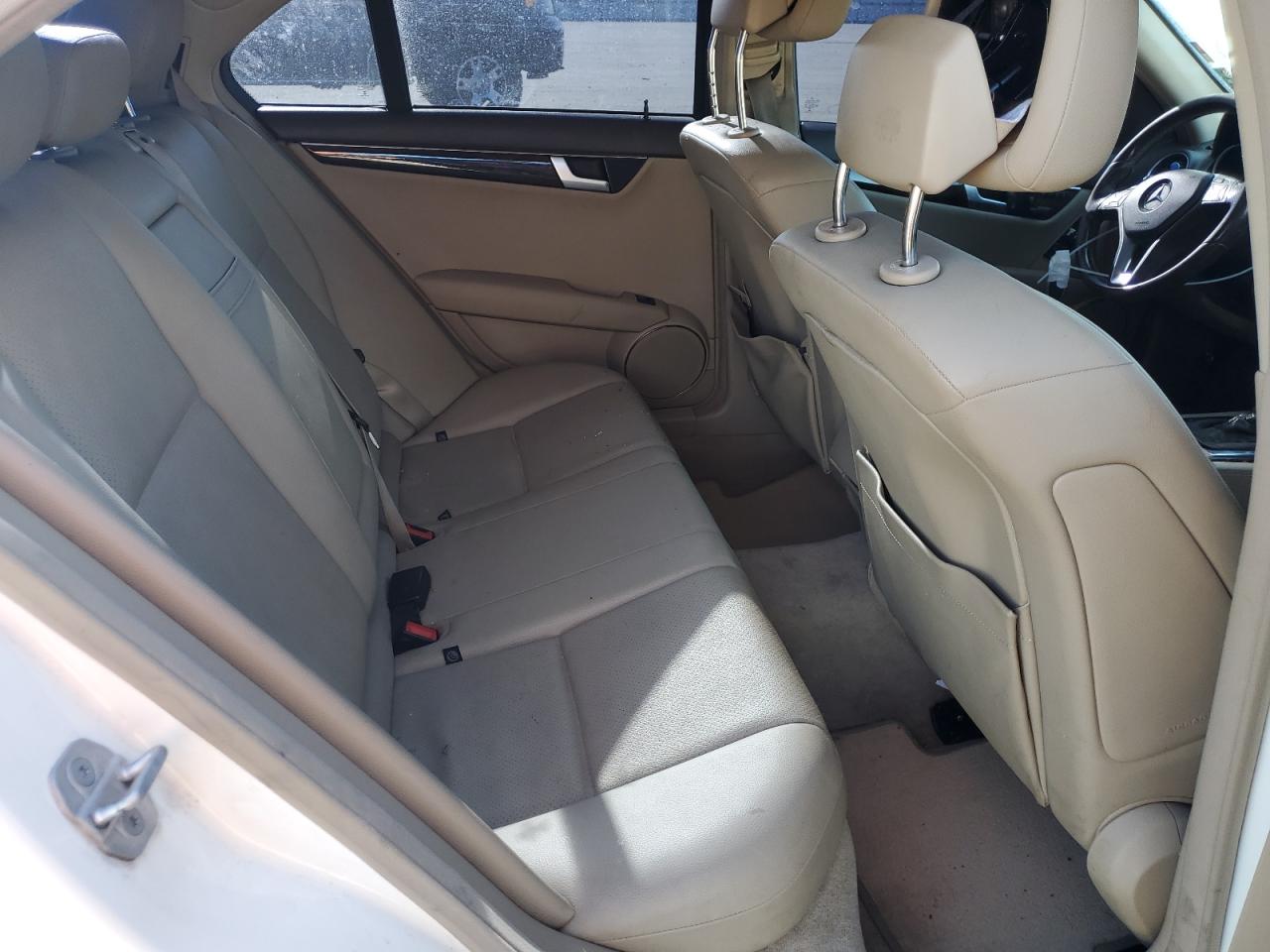 2014 Mercedes-Benz C 250 VIN: WDDGF4HB9EA946504 Lot: 70650115