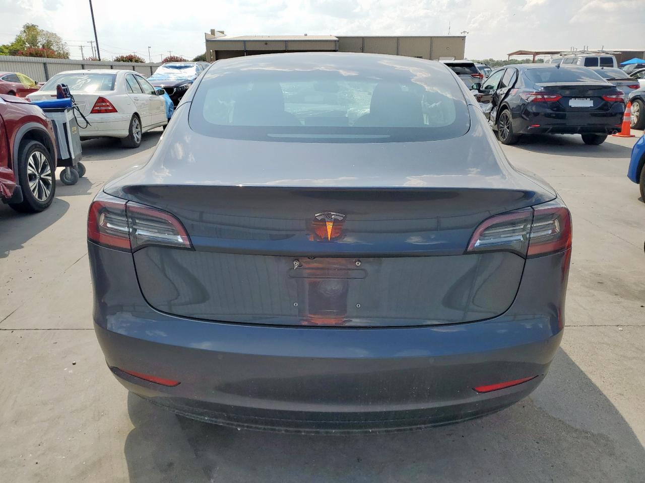 2018 Tesla Model 3 VIN: 5YJ3E1EA4JF102135 Lot: 81241005