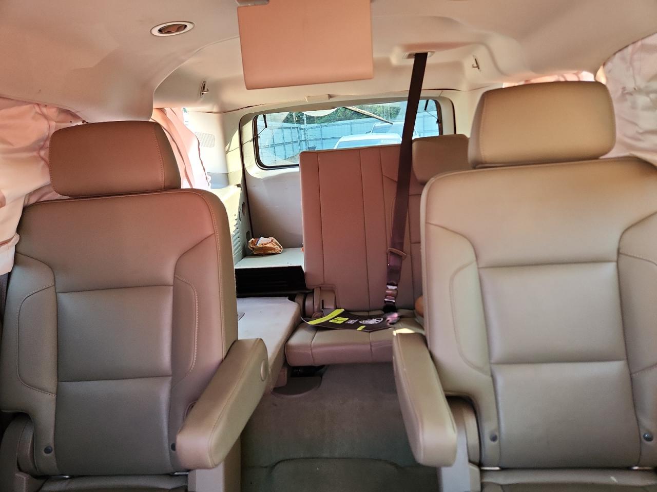 2018 Chevrolet Suburban C1500 Lt VIN: 1GNSCHKC7JR359596 Lot: 80383625