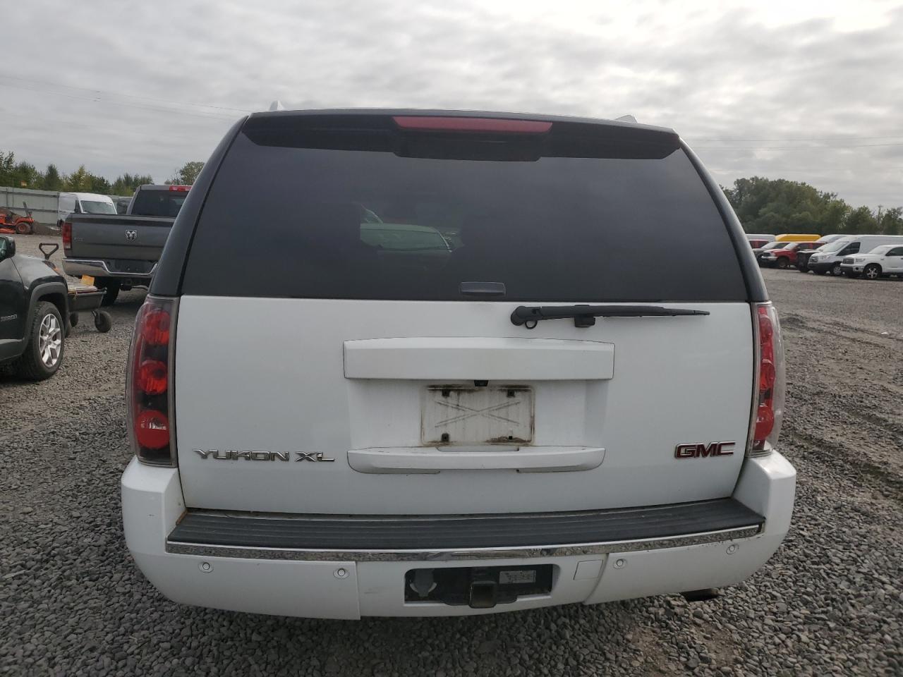 2008 GMC Yukon Xl Denali VIN: 1GKFK66838J174031 Lot: 80466095