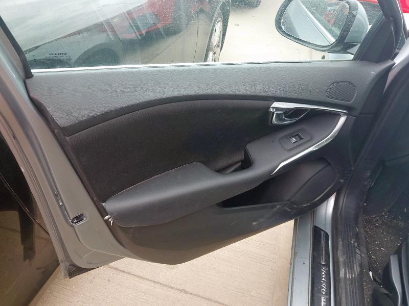 2013 VOLVO V40 D2 SE 5DR