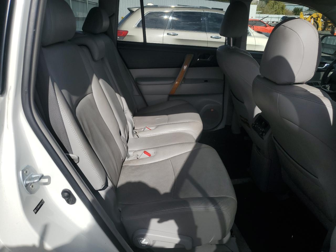 2009 Toyota Highlander Hybrid Limited VIN: JTEEW44A792031967 Lot: 81917825