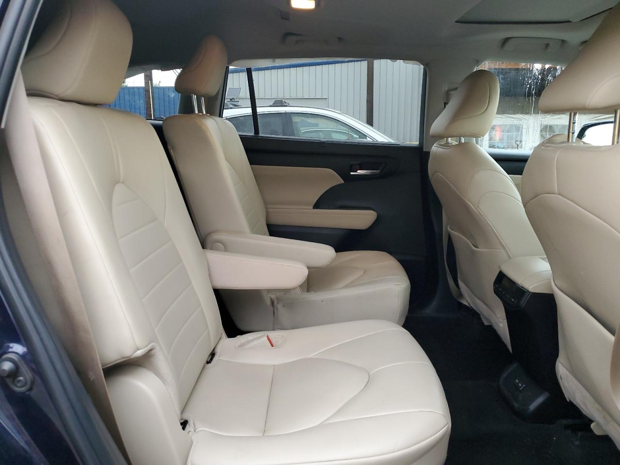 2024 Toyota Highlander Le VIN: 5TDKDRBH0RS563337 Lot: 81218205