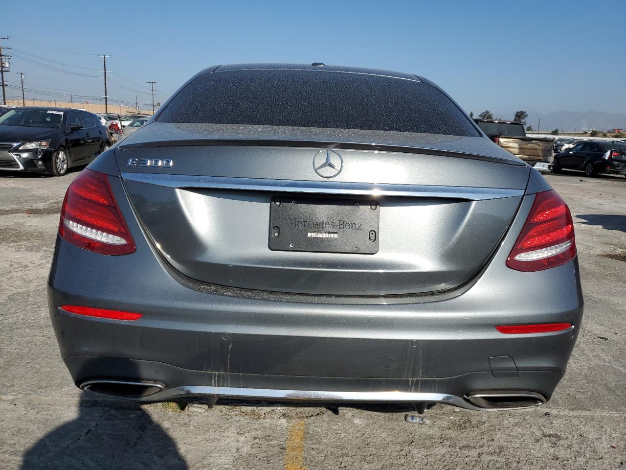 2017 Mercedes-Benz E 300 VIN: WDDZF4JB2HA037270 Lot: 83834655