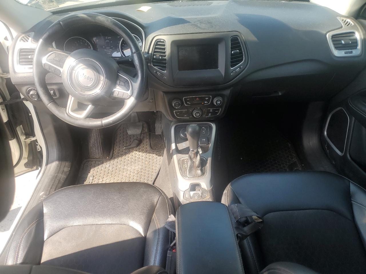 2018 Jeep Compass Latitude VIN: 3C4NJDBB1JT333224 Lot: 71835175