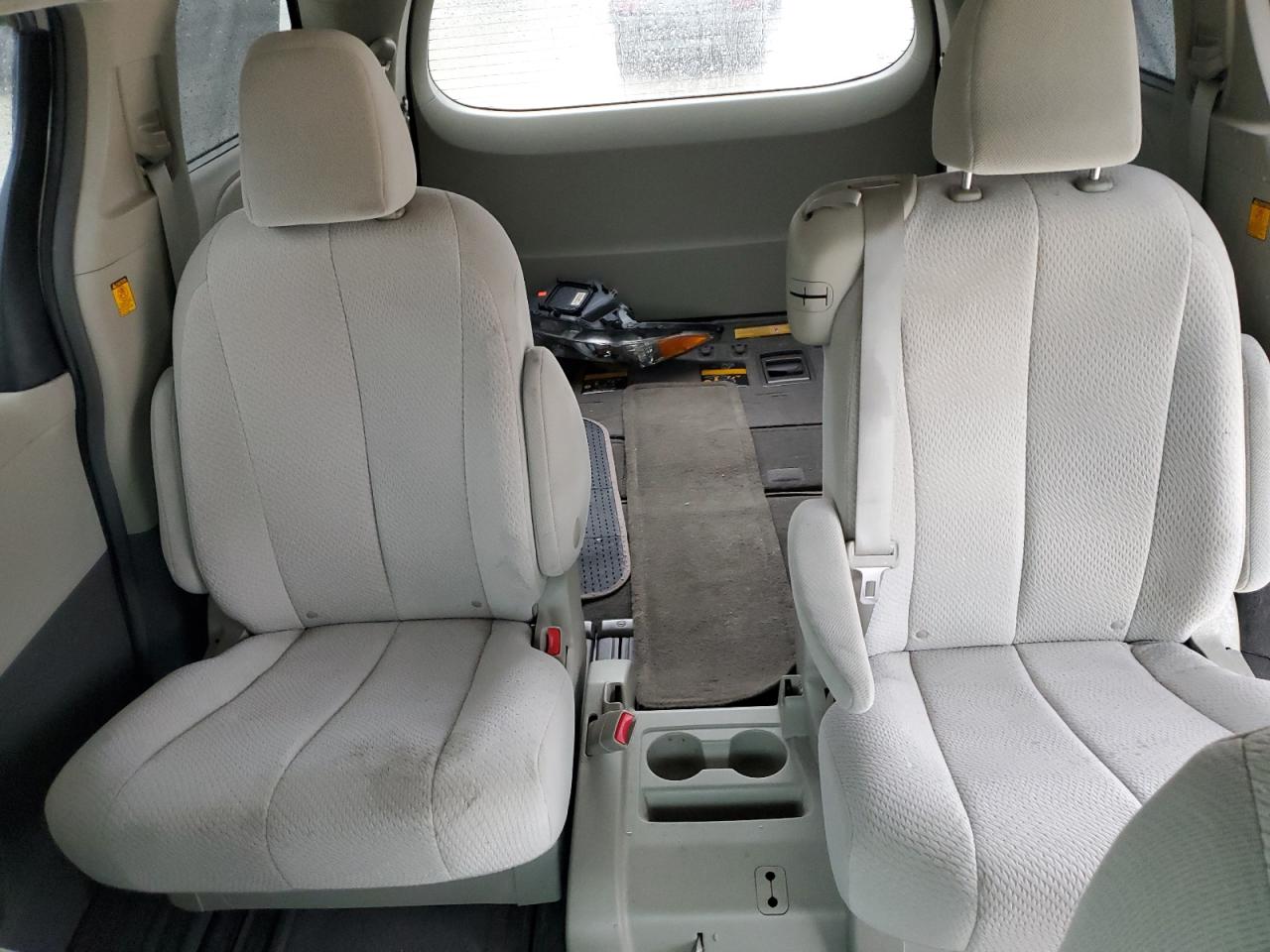 2011 Toyota Sienna Le VIN: 5TDKK3DC6BS096581 Lot: 84386505