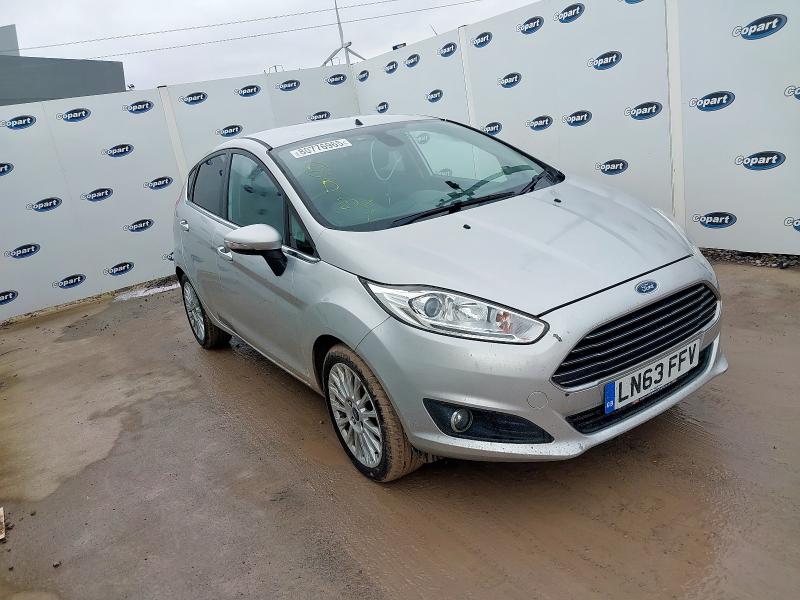 2013 FORD FIESTA TITANIUM 