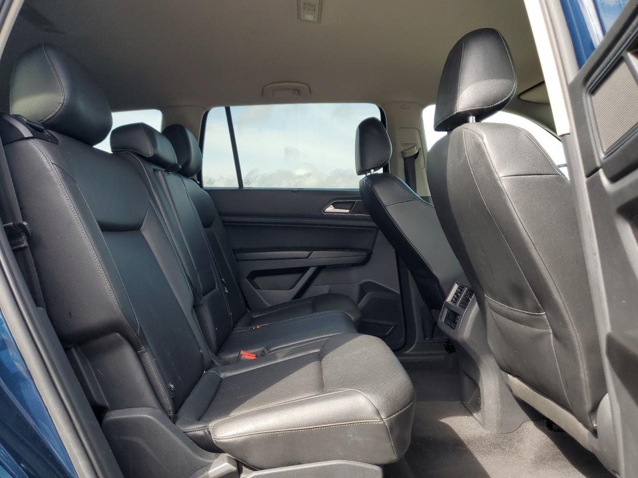 2018 Volkswagen Atlas Se VIN: 1V2CR2CA9JC561105 Lot: 83784875