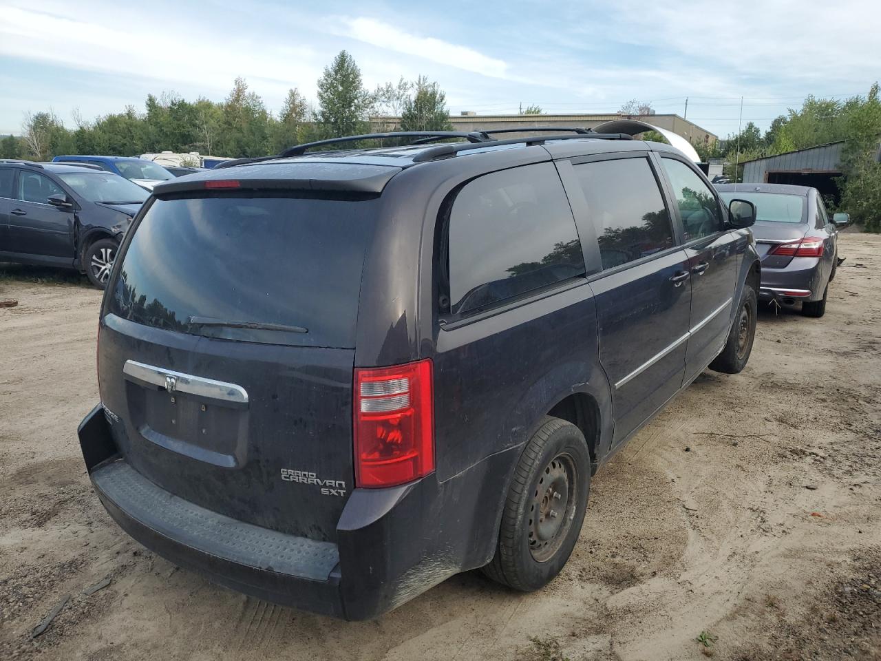 2010 Dodge Grand Caravan Se VIN: 2D4RN4DE5AR425665 Lot: 68084325