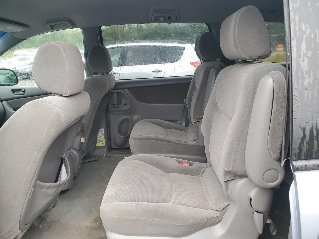2004 Toyota Sienna Ce VIN: 5TDZA23C84S001941 Lot: 68386425