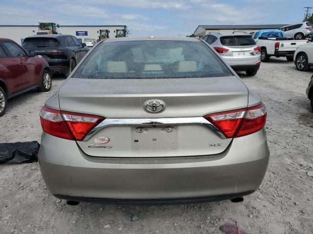  TOYOTA CAMRY 2017 Золотой