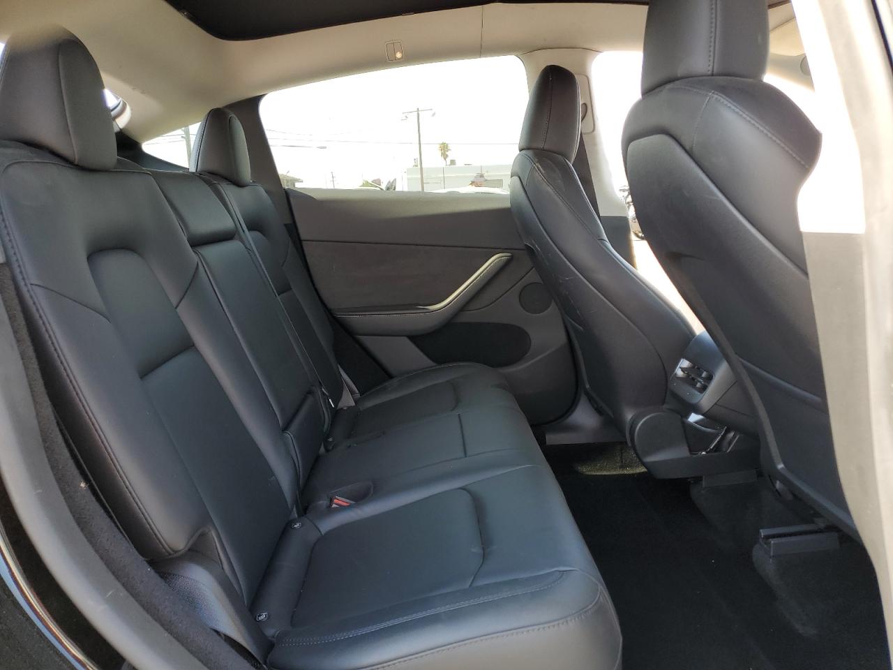 2024 Tesla Model Y VIN: 7SAYGDEE4RA233968 Lot: 80822115