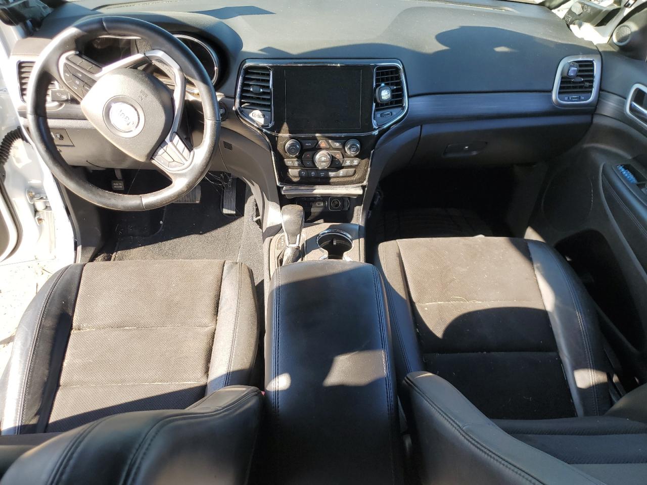 2020 Jeep Grand Cherokee Laredo VIN: 1C4RJFAG9LC328636 Lot: 81763175