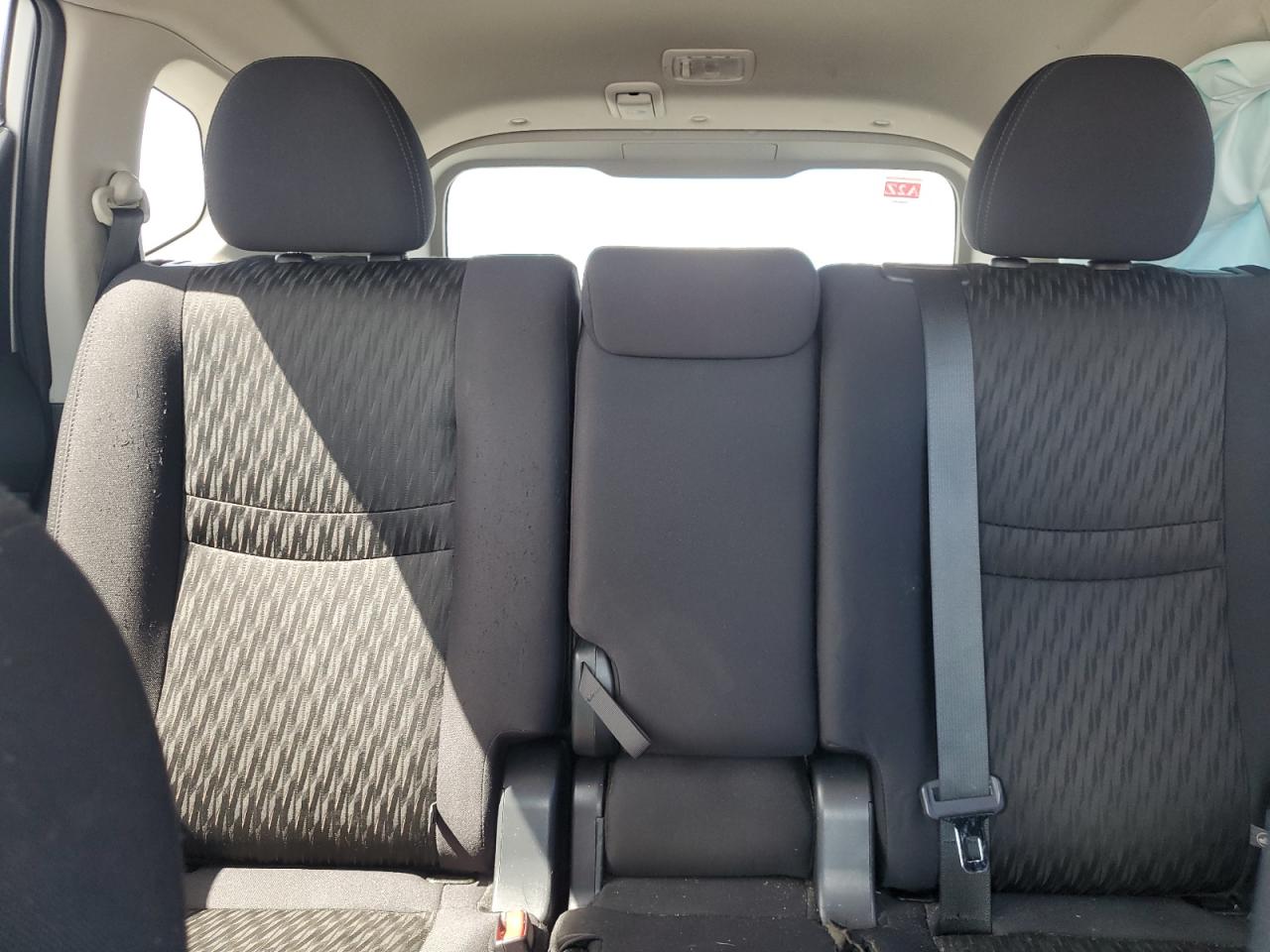 2019 Nissan Rogue S VIN: 5N1AT2MTXKC749218 Lot: 81874285