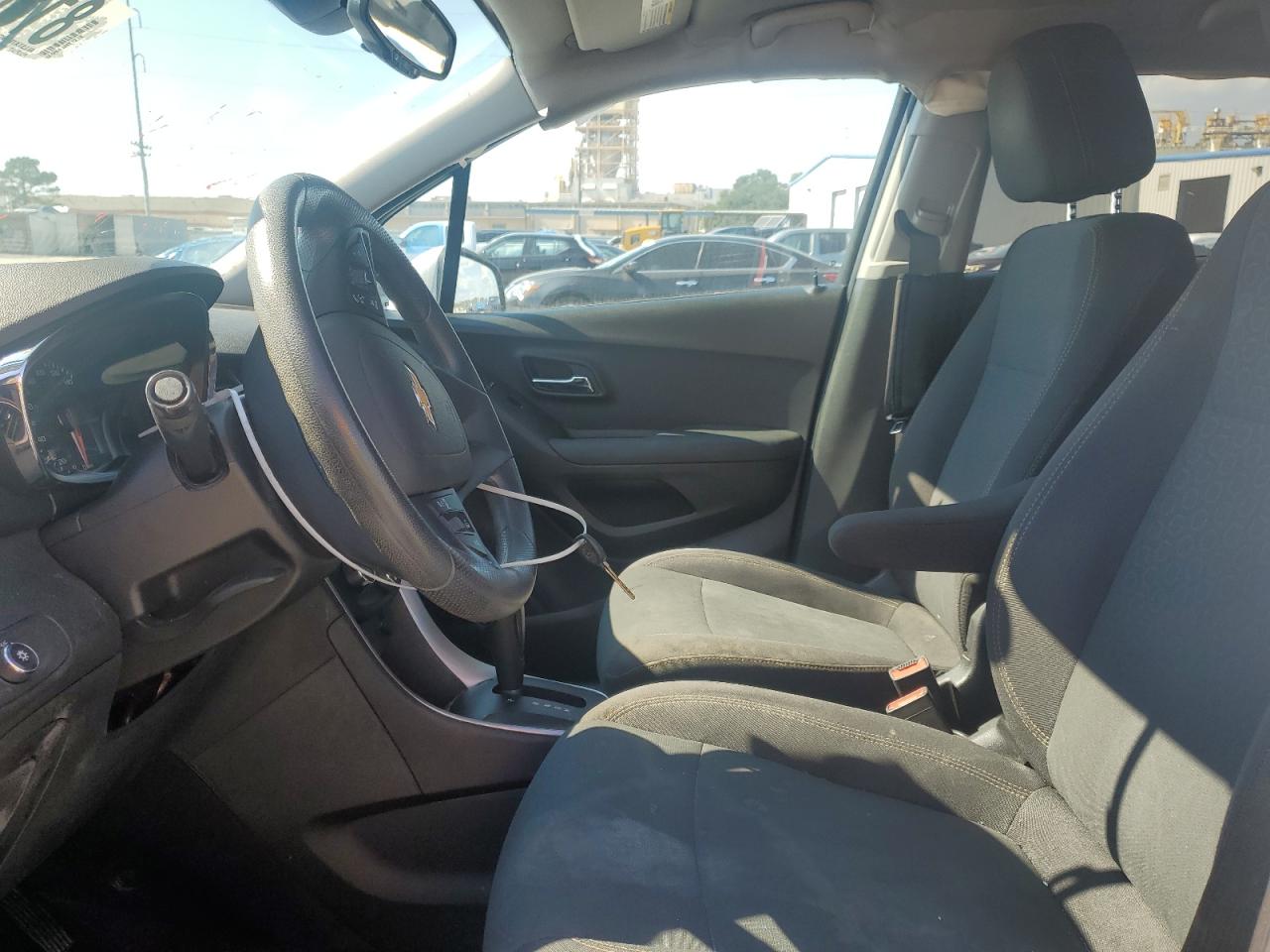 2019 Chevrolet Trax Ls VIN: 3GNCJKSB3KL377262 Lot: 81862135