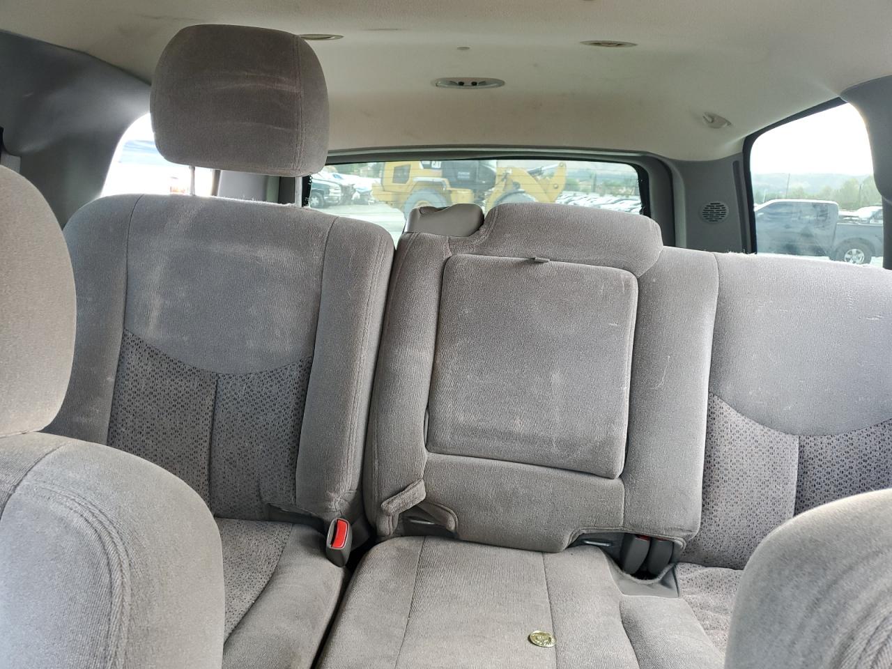 2004 Chevrolet Tahoe C1500 VIN: 1GNEC13V54J215424 Lot: 81526225