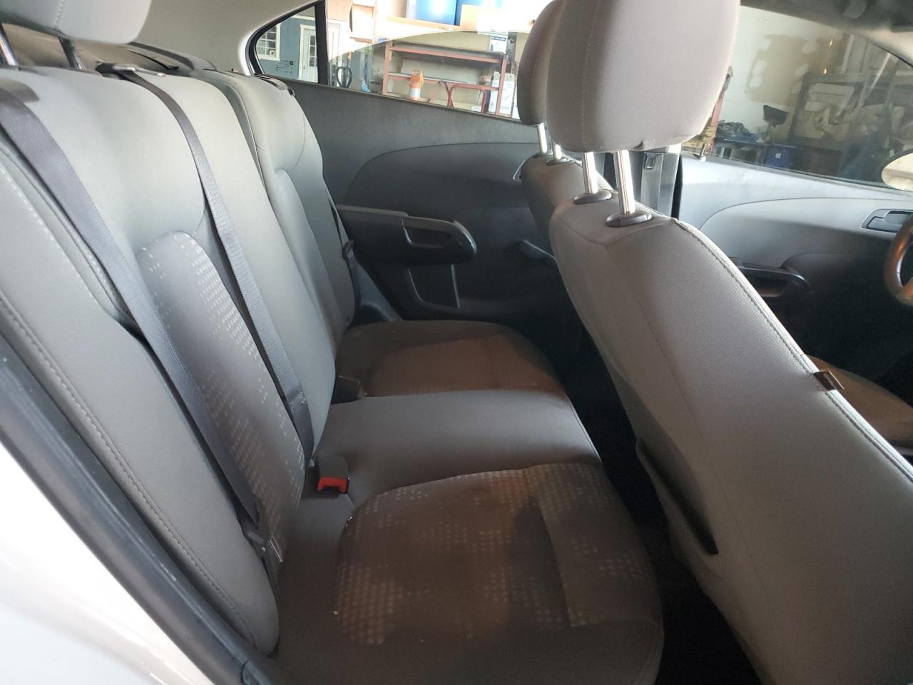 2015 Chevrolet Sonic Ls VIN: 1G1JA5SH1F4116075 Lot: 84432505