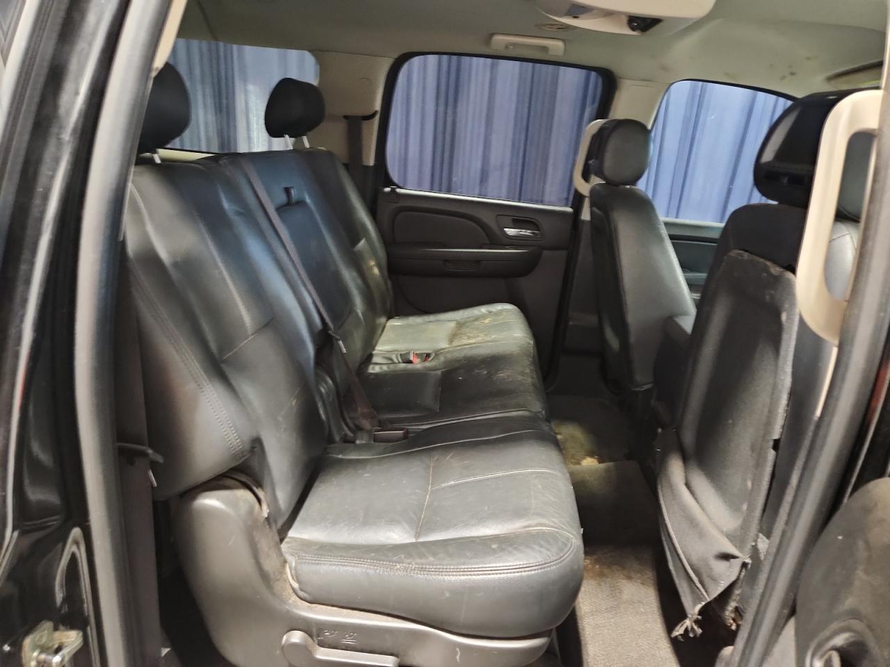 2010 Chevrolet Suburban C1500 Ls VIN: 1GNUCHE0XAR161346 Lot: 81223895