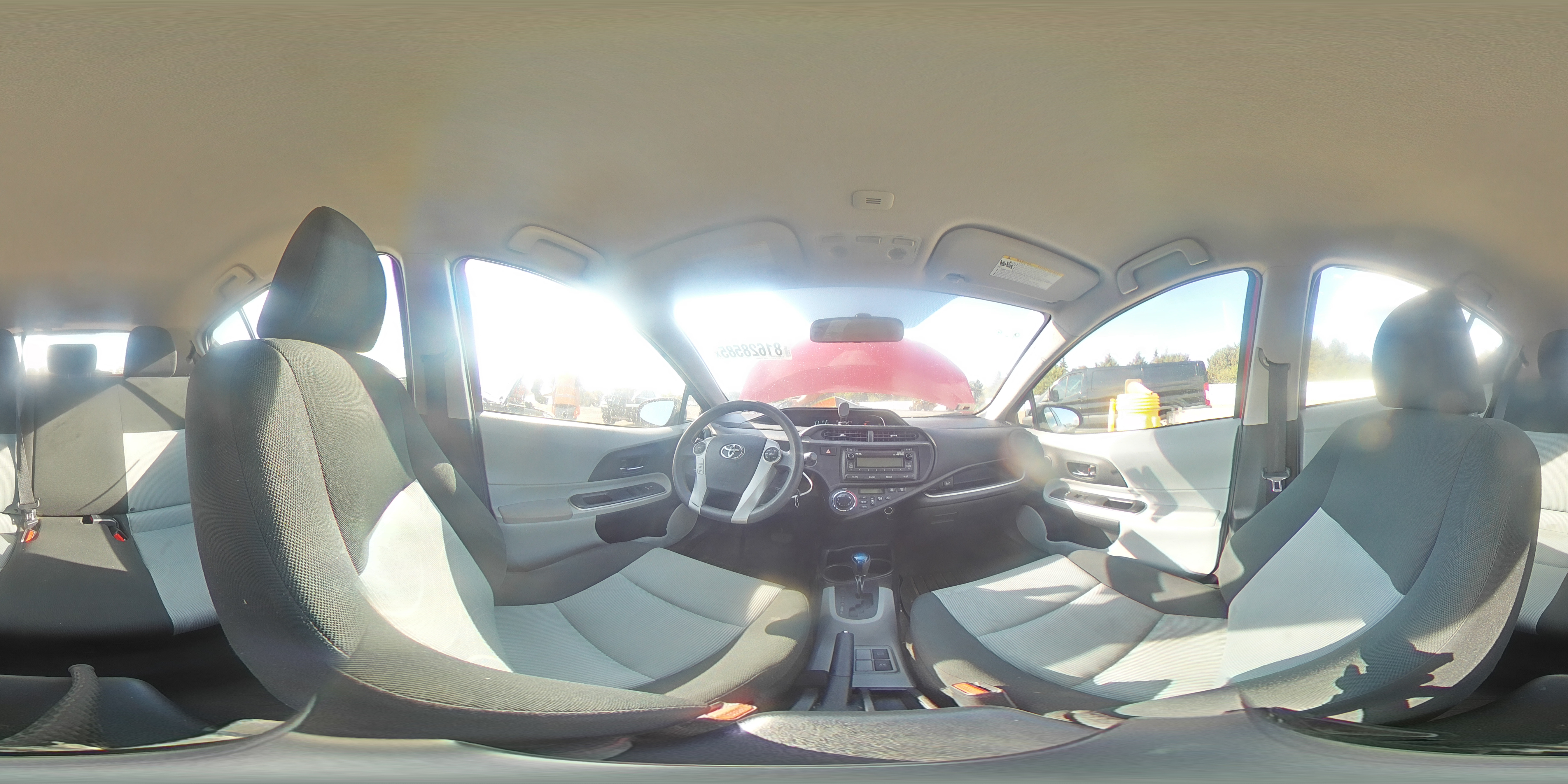 2014 Toyota Prius C VIN: JTDKDTB31E1571052 Lot: 81628585