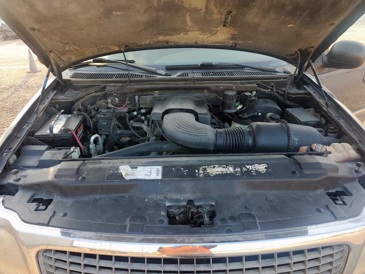 2000 Ford Expedition Xlt VIN: 1FMRU1563YLB35929 Lot: 81433945